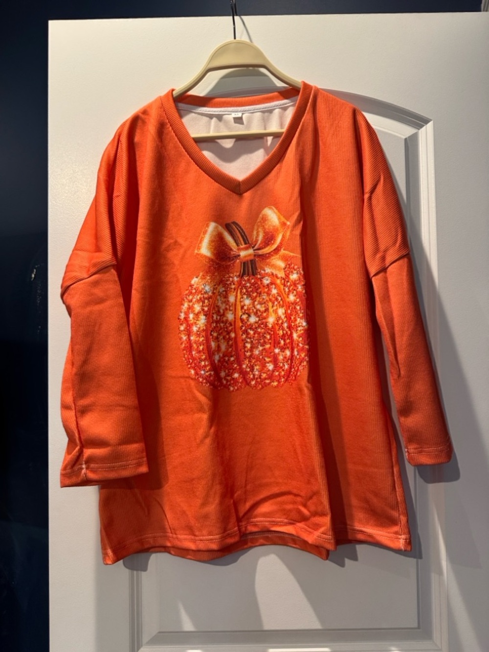 NEW! Orange Long Sleeve Vneck Sparkle Pumpkin Top in XL!